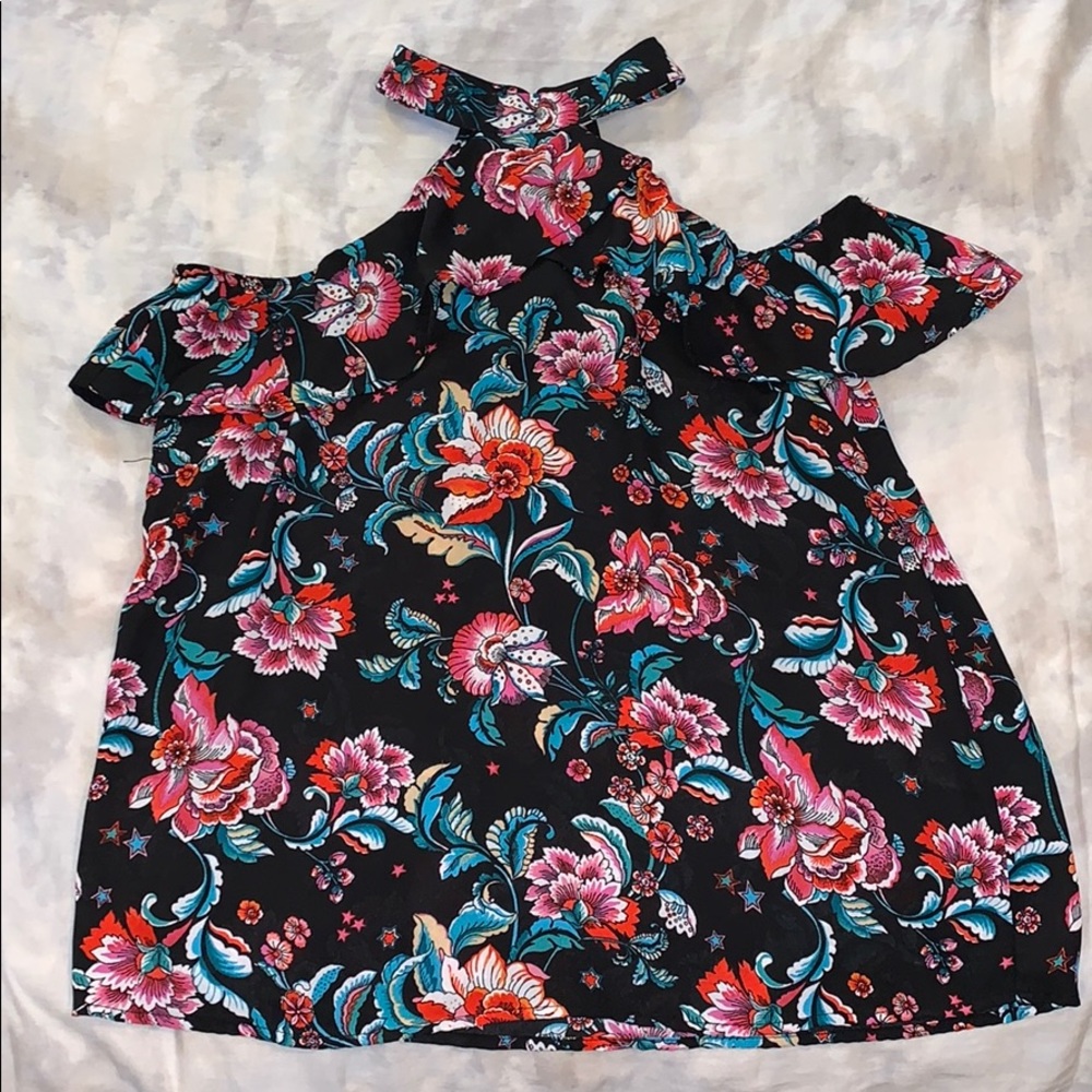 Wear it two ways! Beautiful Blouse